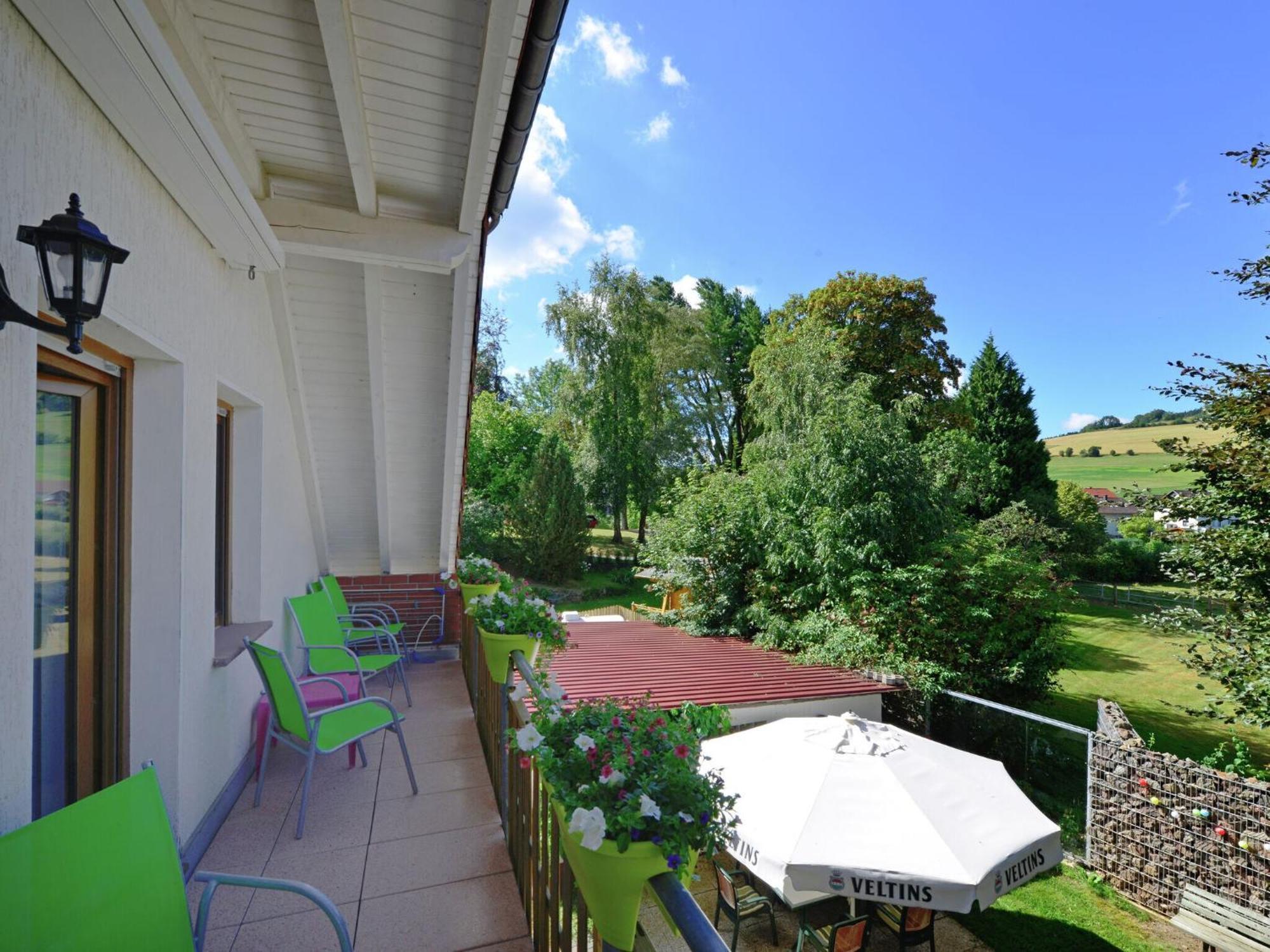Quaint Apartment In Eimelrod Near Lake And Water Sports ヴィリンゲン エクステリア 写真