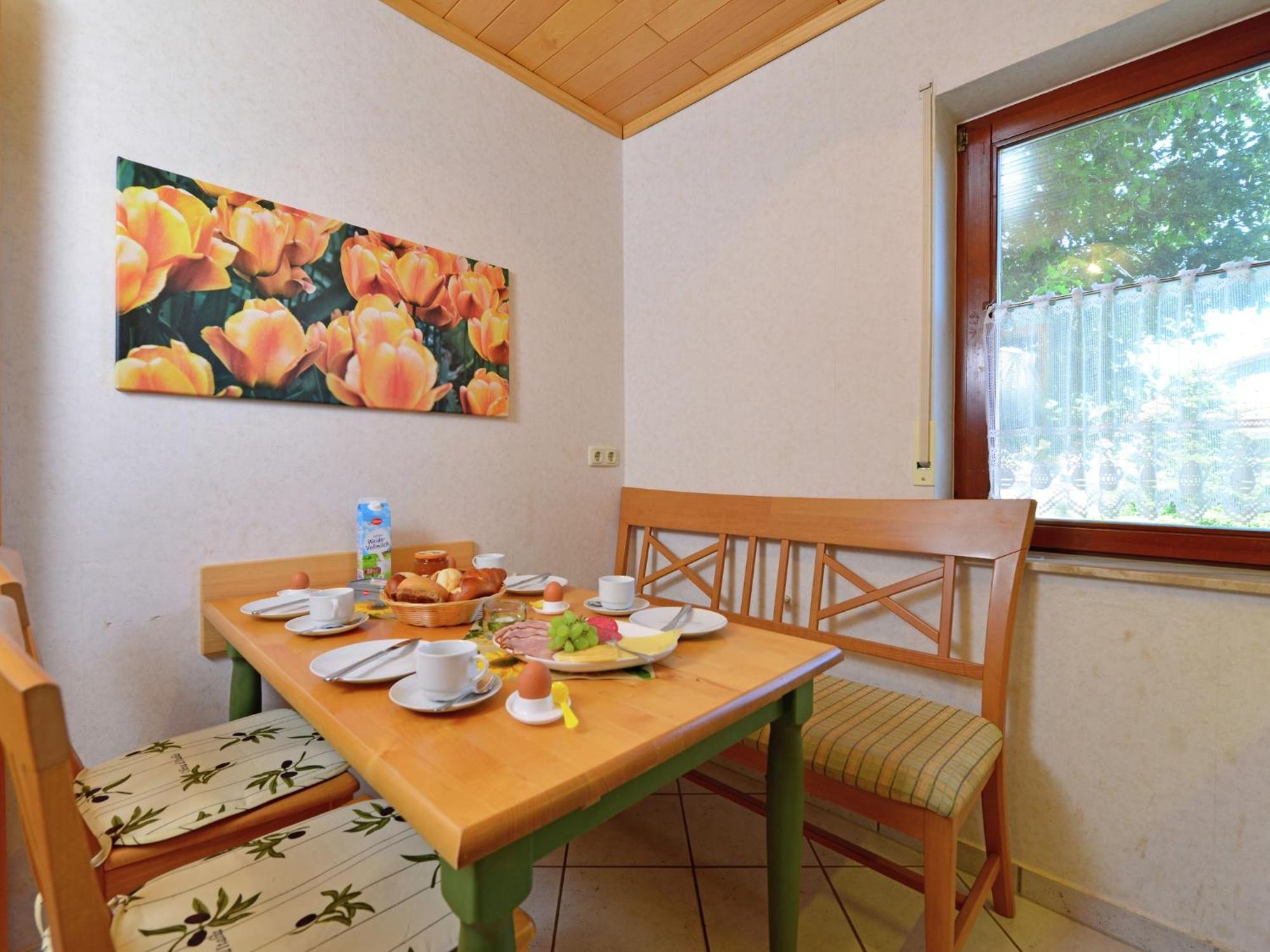Quaint Apartment In Eimelrod Near Lake And Water Sports ヴィリンゲン エクステリア 写真